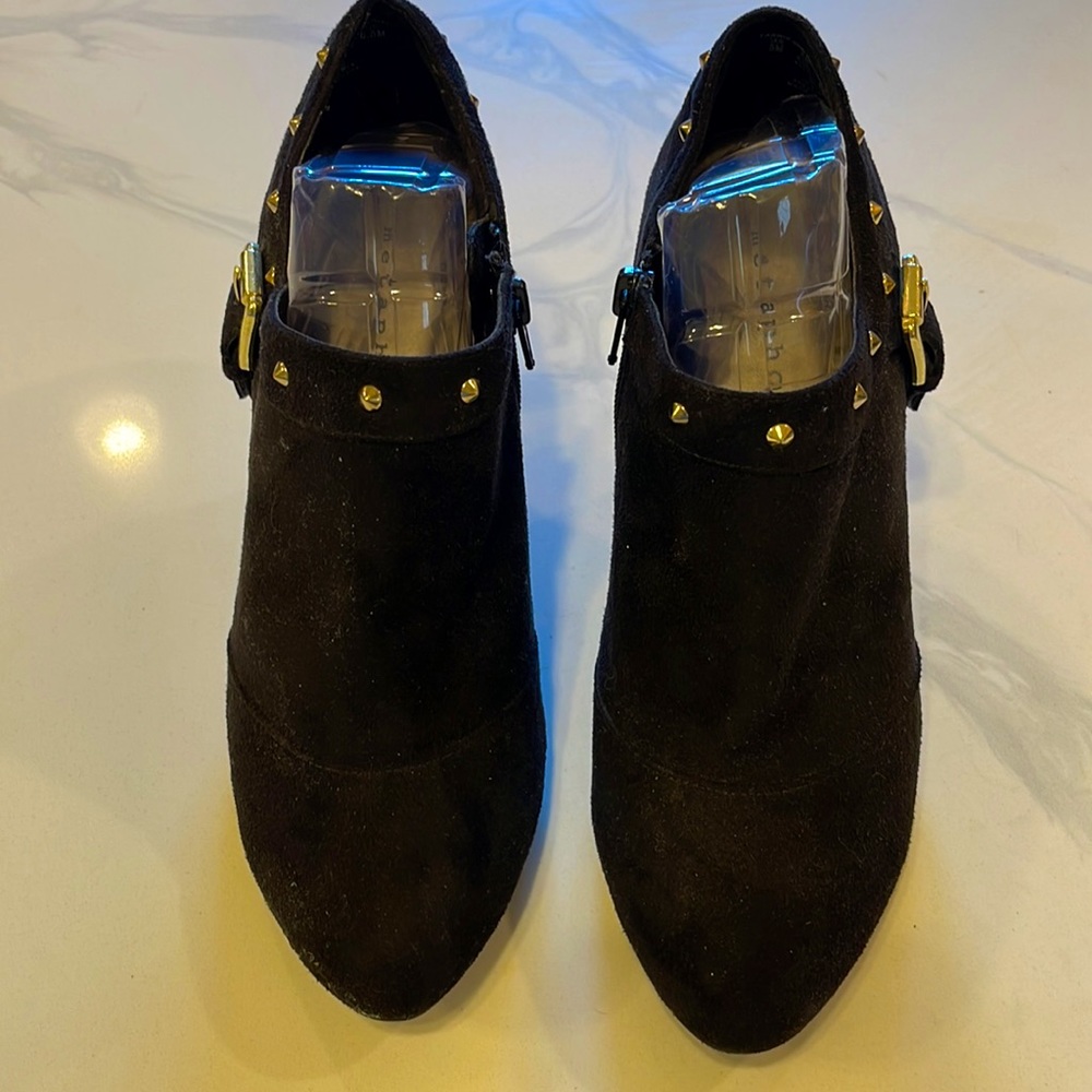 METHAPOR Black suede booties. Size 8.5